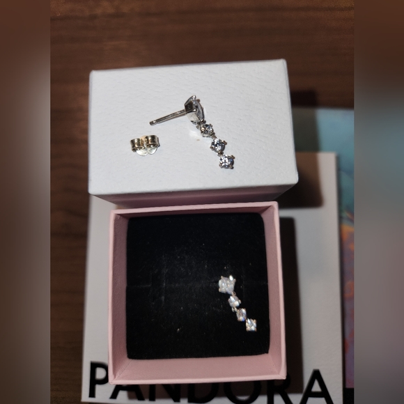 Dangly Square Sparkle Pandora earrings - Picture 2 of 3